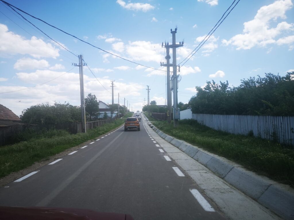FOTO Peste 5,6 km de drum asfaltat, marca Viacons Rutier, inaugurati la Stãnilesti 2 WhatsApp Image 2021 06 04 at 18.00.18