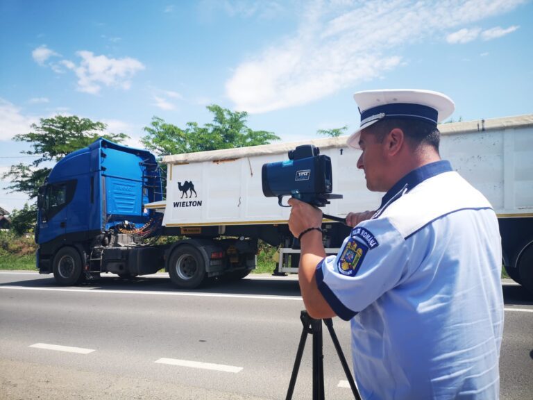 Coșmarul șoferilor vasluieni! Poliția Rutieră județeană va primi încă trei pistoale pentru depistarea vitezomanilor!