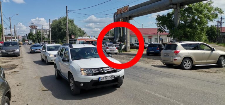 Accident pe varianta spre Bacău, la fostul Obor! Putea sa se termine rău!