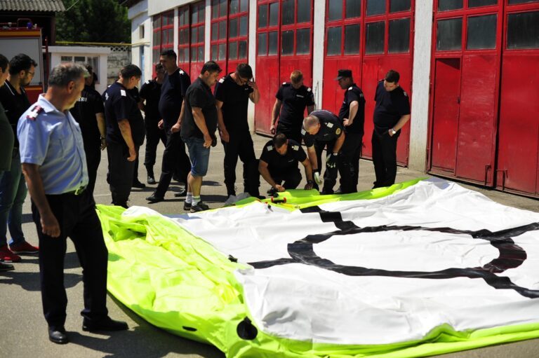 VIDEO ISU Vaslui a fost dotat cu saltea de salvare