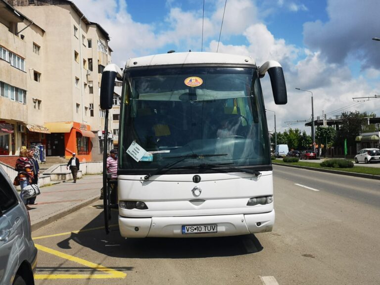 Era mândria Vasluiului, cu 15 ani în urmă! Autocarul de miliarde al lui Vivi Cristea a ajuns autobuz de cãlãtori