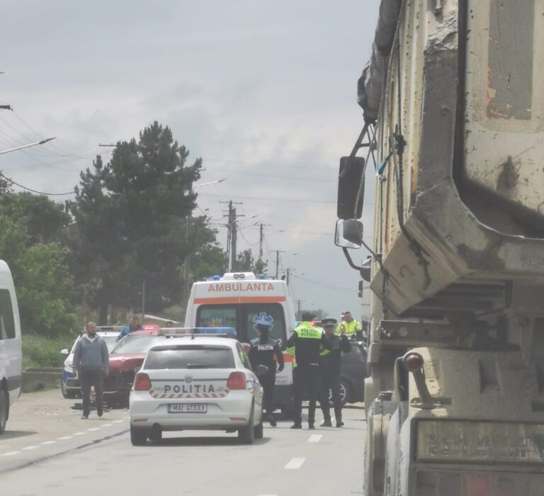 FOTO Carambol cu patru mașini pe DE 581! Accidentul a avut loc la moara din Crasna!