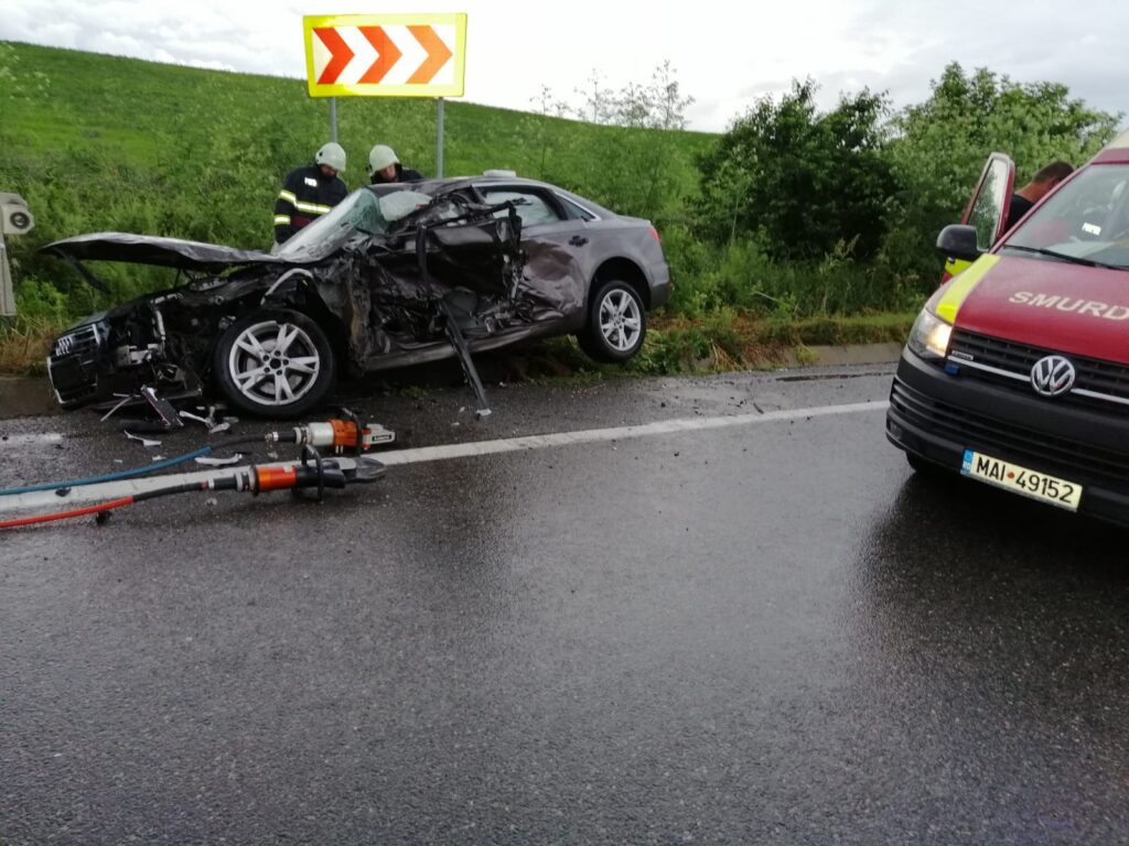 Un sofer de 53 de ani si-a fãcut praf bolidul, pe DE 581! 1 WhatsApp Image 2021 06 17 at 21.22.59