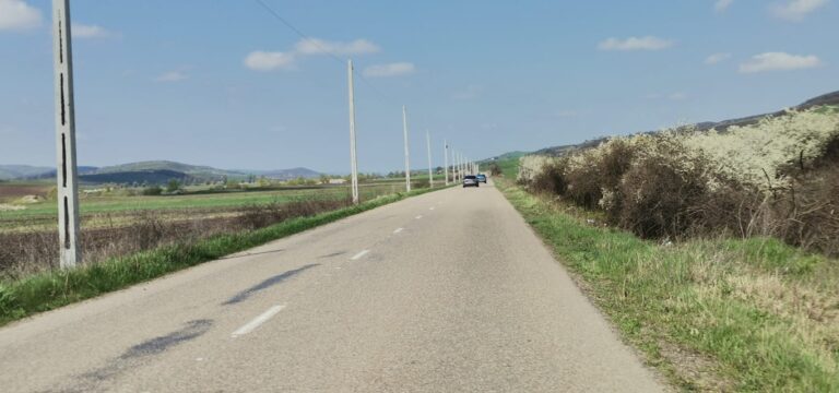 Mobilizare la locul ACCIDENTULUI de la Rădeni! Se fac manevre de resuscitare pentru un bărbat în stop cardiorespirator!