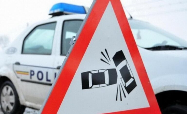 Un bărbat din Iana a zburat de pe motoscuter, în această seară! Este inconștient!