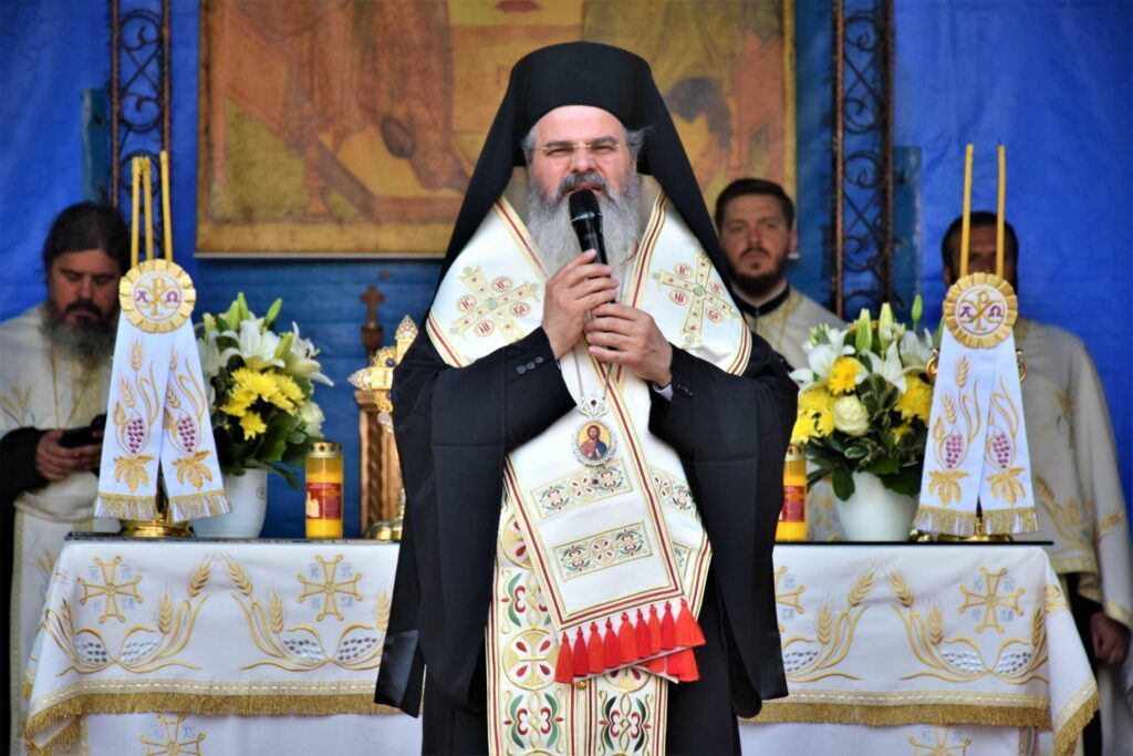 Episcopul Hușilor, reacție la adresa celor care-i numesc pe creștinii ortodocșii ”pupători de moaște”! ”Să-i facem să se minuneze de noi, creștinii”, spune PreaSfințitul Părinte Ignatie 1 ps ignatie