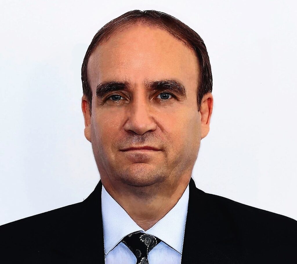 Scandal uriaș în Baroul Vaslui! Decanul Radu Bobârnat a propus construcția unui sediu din banii de pensie ai avocaților! 1 radu bobarnat