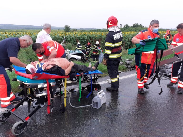 Victima din accidentul produs ieri, la limita județului Vaslui, a murit la spital