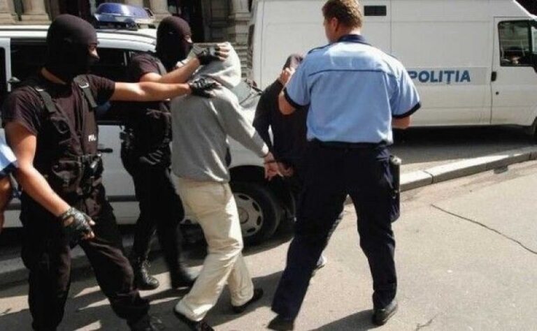 Tâlhari de mici copii! Patru minori bârlădeni au fost reținuți de polițiști! Au creat un prejudiciu de peste 6.000 de lei!