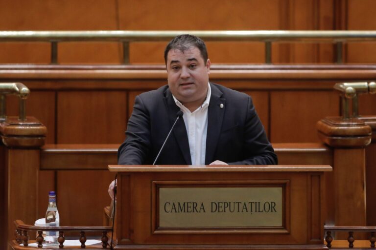 VIDEO Deputatul Solomon, foc și pară împotriva guvernării PNL-USR! ”În septembrie, vom face tot efortul să plece acasă acest Guvern”, a spus parlamentarul vasluian