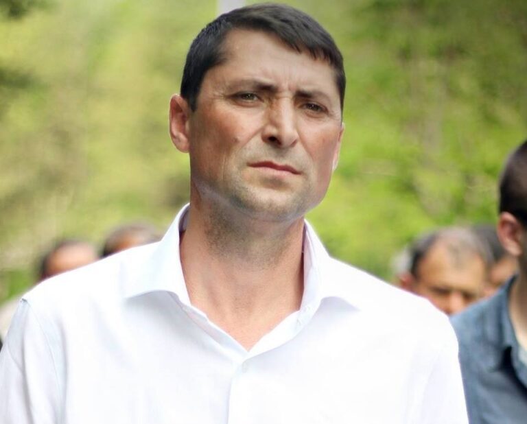 Obrazul subțire cu cheltuială (de la bugetul local) se ține! Angajare cu cântec la Reisser Bârlad, prietenii știu de ce!