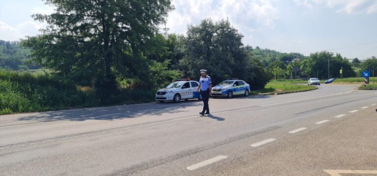 Asta înseamnă să fii șmecher de Perieni! Fără permis românesc, dar cu permis fals de R.Moldova!