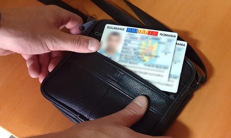 Moldovenii nu renunță! Tot mai multe acte false descoperite la frontieră