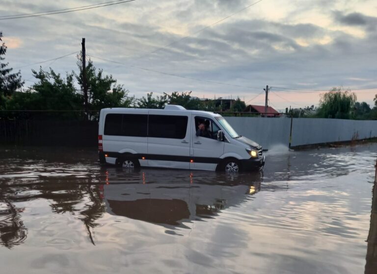 A plouat cu găleata, în sudul județului Vaslui! Recordul, în zona Bârlad: aproape 100 l/mp! La Negrești, doar 19 l/mp!