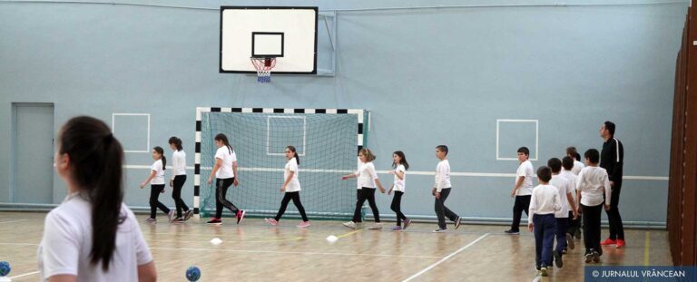 O oră de sport în plus în orarul elevilor. Ministerul Educației vrea să facă ordine și în cluburile sporetive școlare