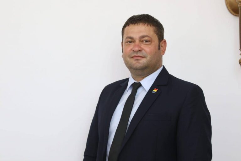 ISJ Vaslui se dedică ilegalităților! Georgică Vulpe, președintele PNL Bârlad, pe lista directorilor numiți de ISJ Vaslui. Alți șapte profesori din liceul lui Vulpe, numiți directori în alte școli