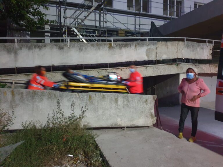 Un copil de 5 ani se zbate între viață și moarte, după ce a băut o soluție toxică! Medicii ieșeni se luptă să-l salveze!