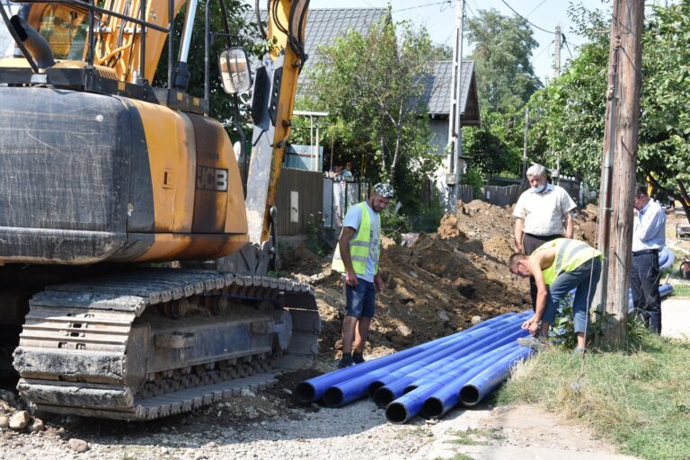 Lista străzilor din Bârlad pe care se amplasează conductele de apă-canal, în această perioadă! Primarul Boroș a cerut mobilizare din partea constructorului!