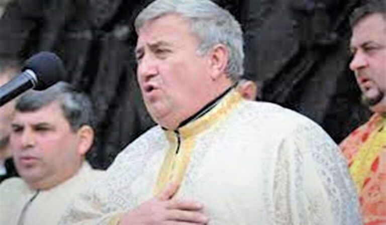 Cel mai iubit preot al Vasluiului părăsește, de la 1 septembrie, parohia pe care a slujit-o toată viața! Preotul Vasile Pârcălabu devine preot onorific la ”Adormirea Maicii Domnului”!
