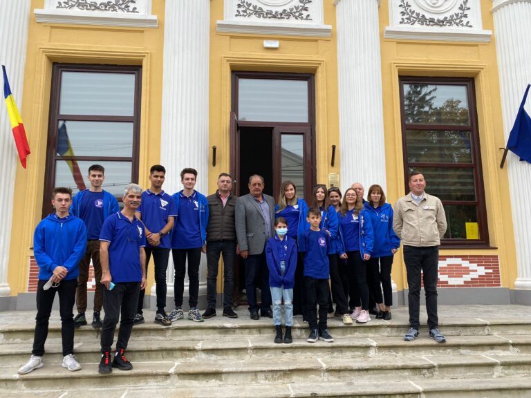 (FOTO) Echipa de robotică a Colegiului „Cuza Vodă”, pe podium la concursul național