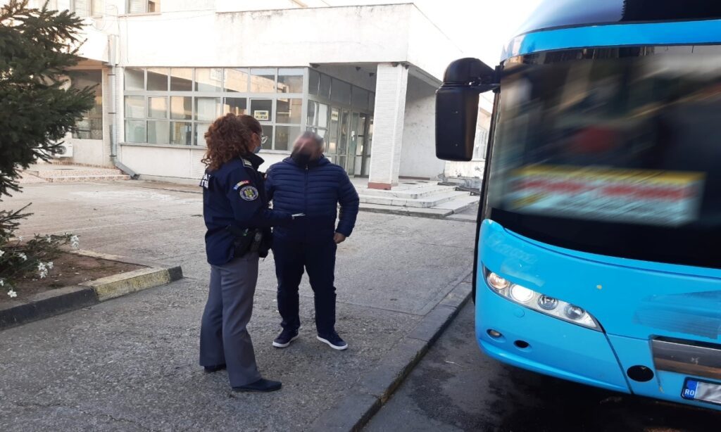 Fals procurat cu 250 de lei descoperit la controlul de frontiera