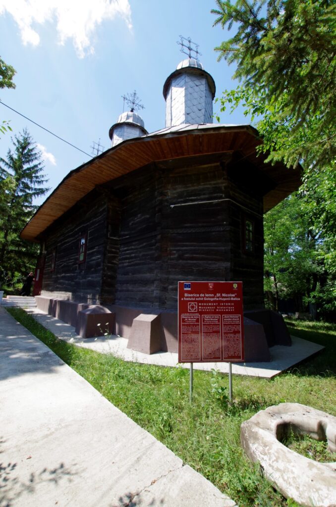 biserica de lemn gologofta 1