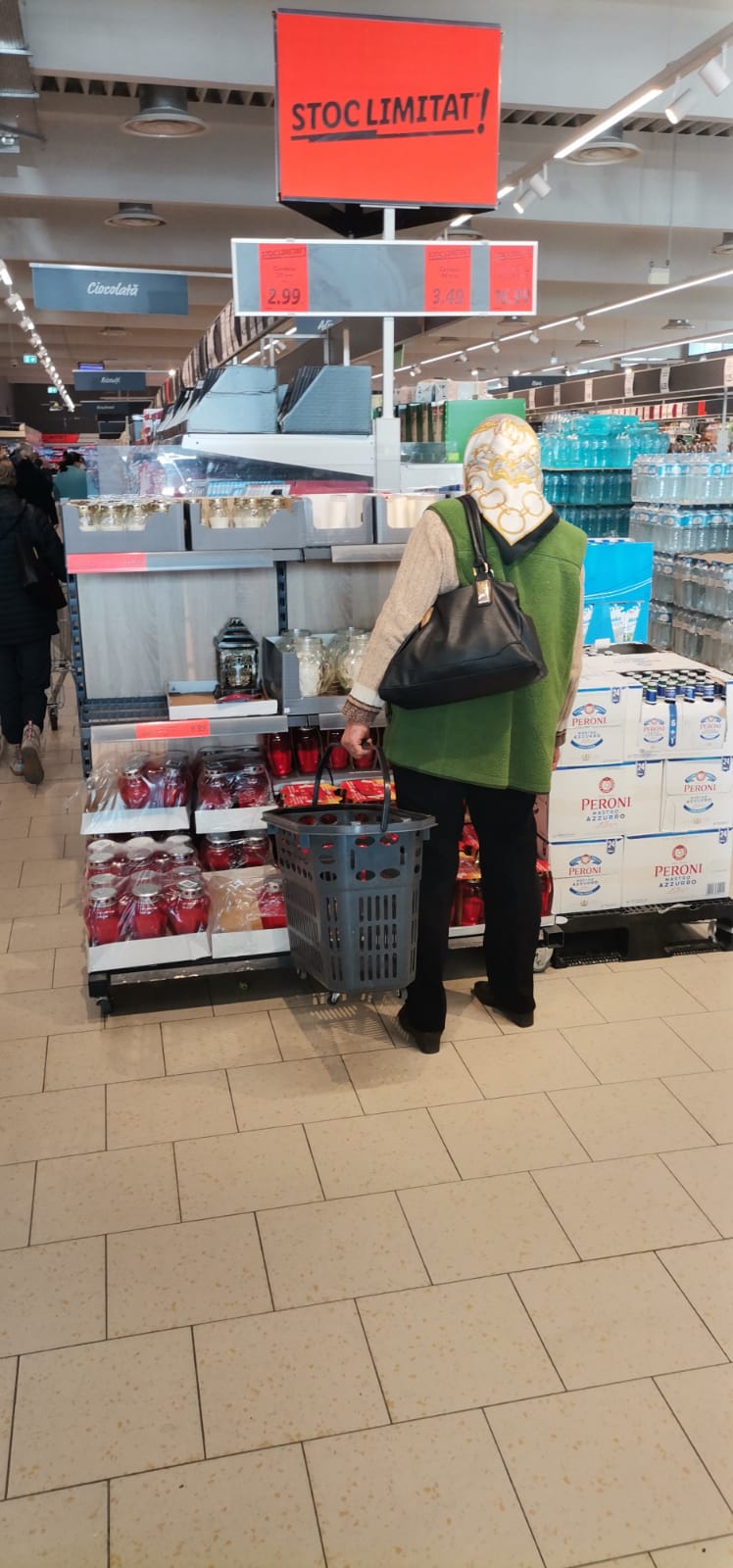 Candelele au ajuns la mare căutare în magazinele vasluiene. Atenție! Stoc limitat!
