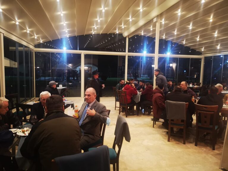 (FOTO) Surpriză de proporții pentru echipele de șah prezente la Vaslui, la Campionatul Național