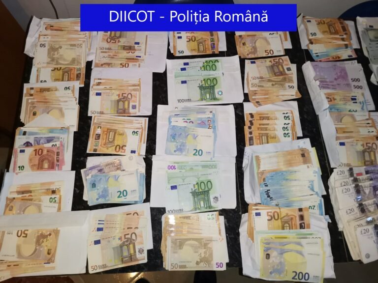 Traficanții de țigări din Vaslui și alte trei județe luați pe sus de polițiști. Traficanții foloseau dispozitive de schimbare a numerelor din mers
