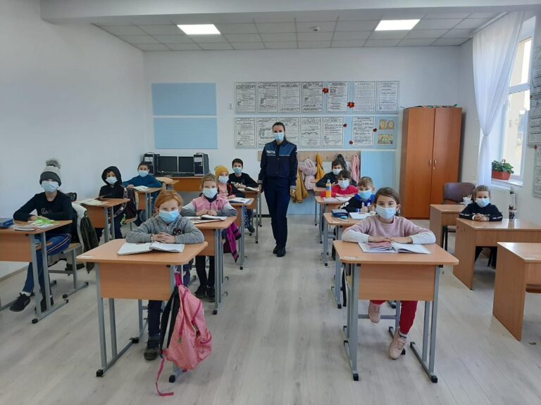 Siguranța în școli, o preocupare importantă a IPJ Vaslui