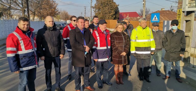 Zi speciala pentru sute de familii din Bârlad! Viacons Rutier a predat Primăriei Bârlad peste 5 km de străzi asfaltate!