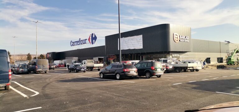 Bârlad Value Centre se deschide, marți dimineață, la ora 10.00! Își deschide porțile și primul hypermarket Carrefour din județ!