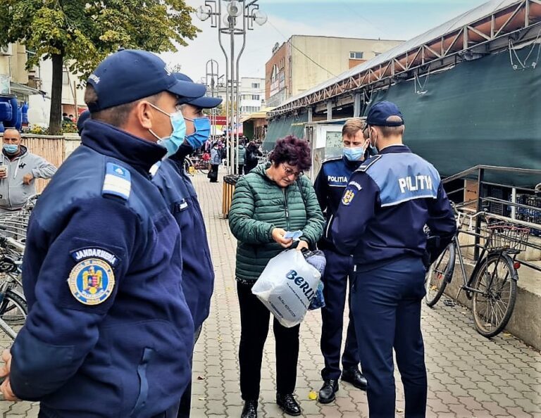 Zeci de amenzi pentru vasluienii care nu respectă măsurile anticovid