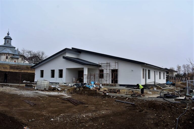 GALERIE FOTO Bârlădenii au ce se mândri! Constructorii de la Nomis au ridicat cea mai modernă creșă din municipiu!