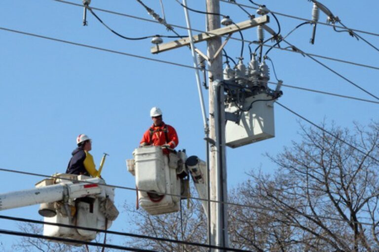 Blackout-ul ar putea deveni realitate! Austria întrerupe curentul electric, în zona Tirol, pentru aproximativ 72 de ore