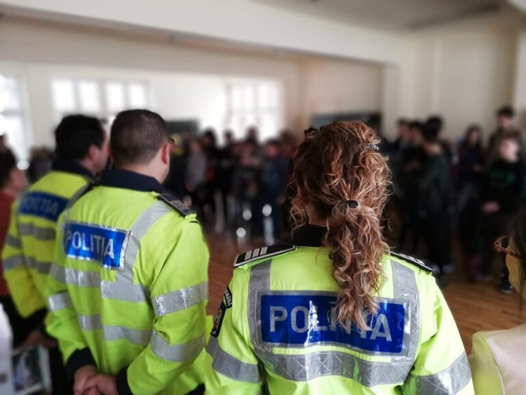Prevenirea, primul pas pentru siguranța personală. Campanie impotriva furturilor din buzunare