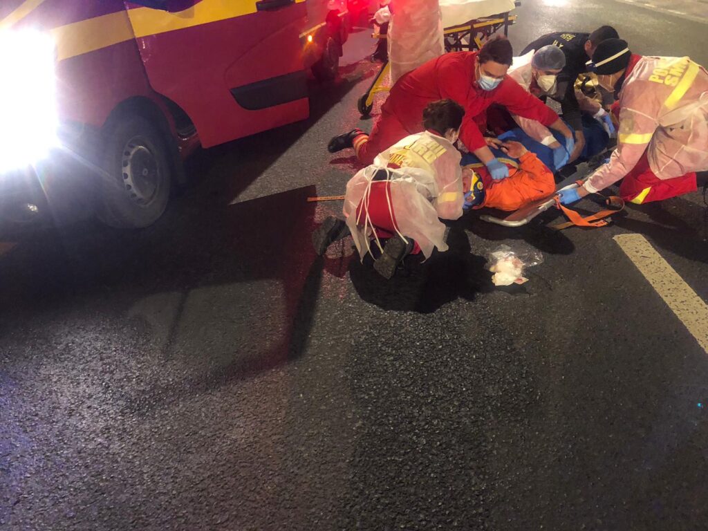 Un zmeu din Băcești s-a urcat beat si fără permis la volanul unei mașini! A accidentat un bătrân si a fugit! 1 accident pieton 1