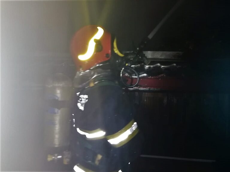 Incendiu în Bârlad, pe strada 1907, în această dimineață! Ar fi putut să se termine cu pagube uriașe!