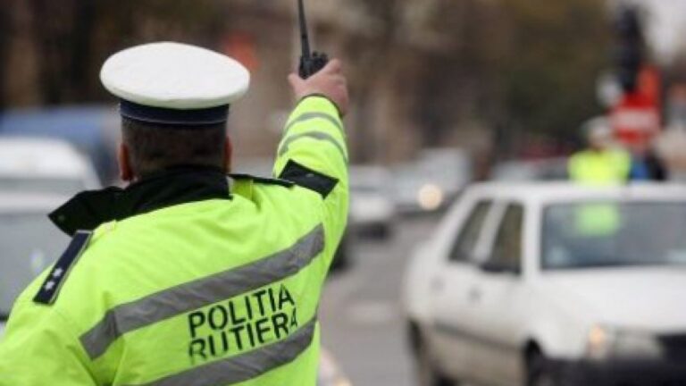 Vasluian de 19 ani reținut după ce a furat o mașină din Huși, a condus-o și avariat-o, chiar dacă nu avea permis