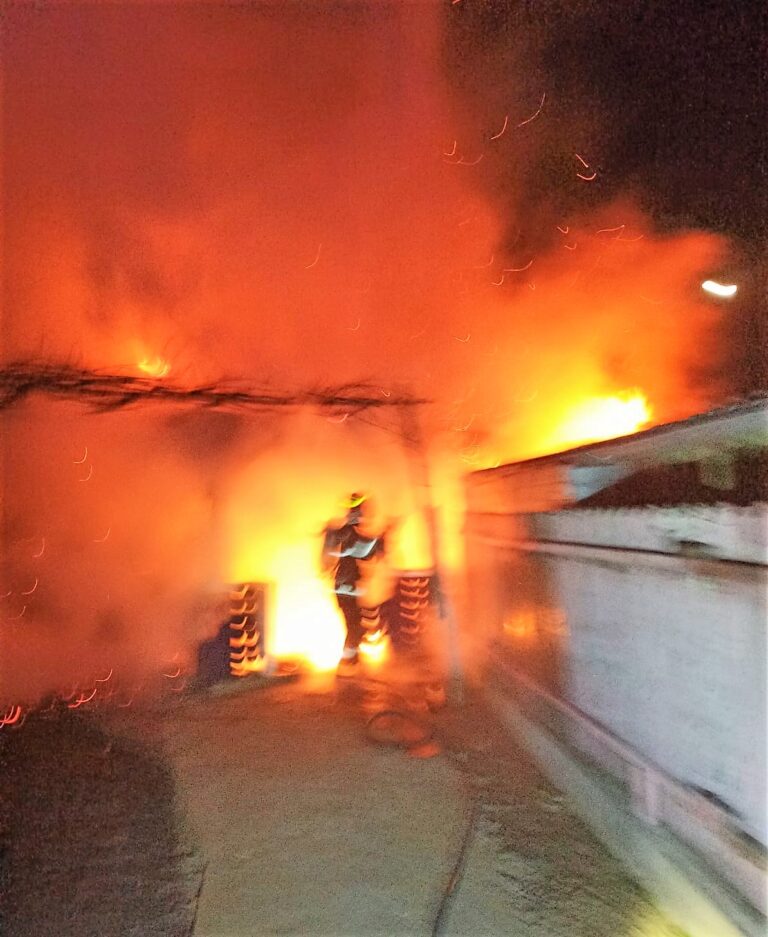 O bătrână a ars de vie, în propria casă! Tragedie fără margini în Huși!