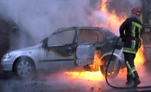 incendiu masina