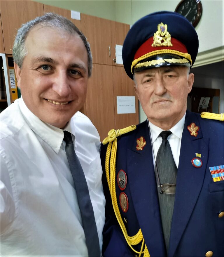 Colonelul (r) Mihai Focșa solicită să fie mobilizat în Armata României, pentru apărarea țării! Și activistul vasluian Jenică Rusu solicită public înrolarea sa!