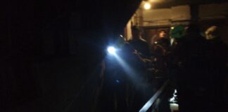 FOTO, VIDEO// COD ROSU, noaptea trecută, la Bârlad! Zeci de bârlădeni au fugit din calea flăcărilor!