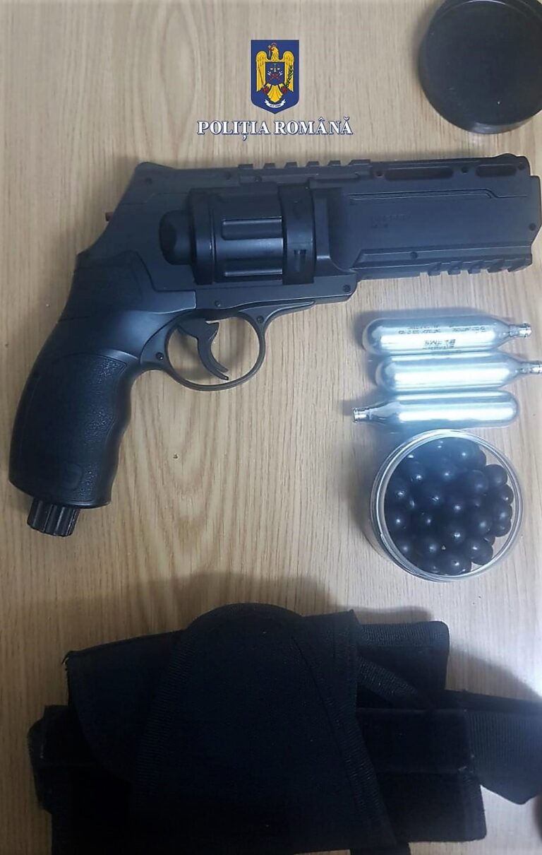 Pistolarul din Rediu, prins de polițiști! Șmecherul înarmat era urmărit de mai multă vreme!