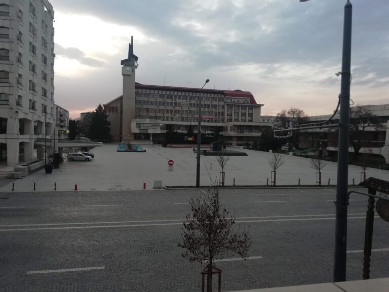 Vă mai amintiți? Imagini din Vaslui, din 27 martie 2020, atunci când a izbucnit pandemia! Controale, militari, poliție pe șosele!