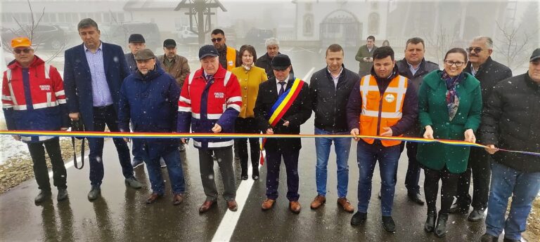 VIDEO Viacons Rutier a făcut o uriașă bucurie credincioșilor din județul Vaslui! Drum european, Mănăstirea din Ivănești este conectată la DN Vaslui-Bacău!