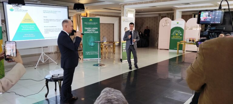 Fermierii vasluieni s-au reunit la Pensiunea Mira, pentru a dezbate problemele agriculturii românești! Gazda evenimentului este Dan Hurduc, manager Evel H Company, coordonator pe Moldova al Clubului Fermierilor Români!