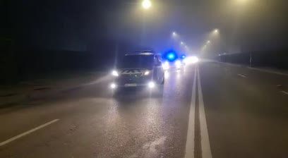 Bătaie și focuri de armă, la Fălciu. Un tânăr a ajuns la spital, trei agresori au fost reținuți