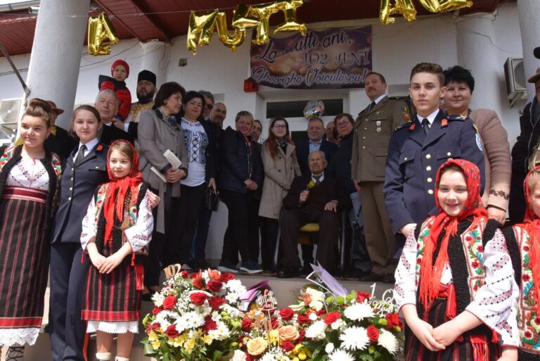 Aniversat la 102 ani de viață, cel mai bătrân veteran de război din județul Vaslui a fost sărbătorit cu mult fast
