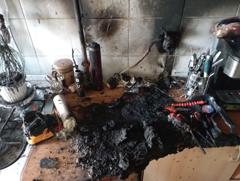 Incendiul de la blocul 286, de la un aparat de bucătărie!